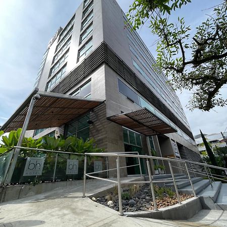 Hotel Bh El Poblado Μεντεγίν Εξωτερικό φωτογραφία