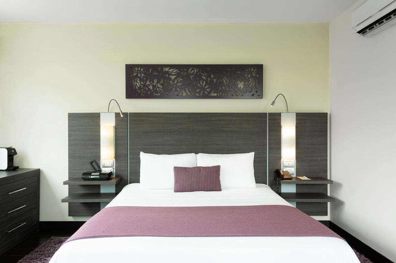 Hotel Bh El Poblado Μεντεγίν Εξωτερικό φωτογραφία
