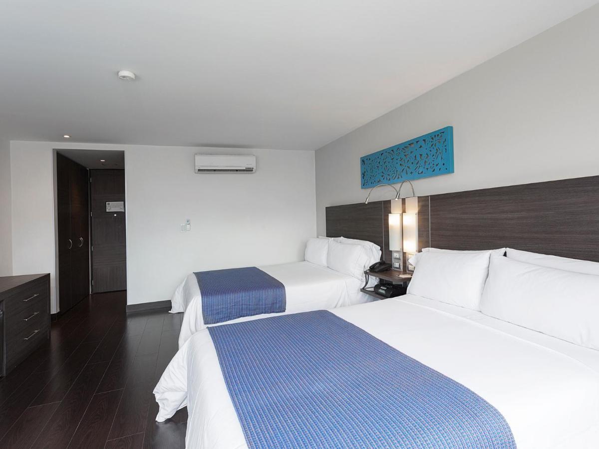 Hotel Bh El Poblado Μεντεγίν Εξωτερικό φωτογραφία
