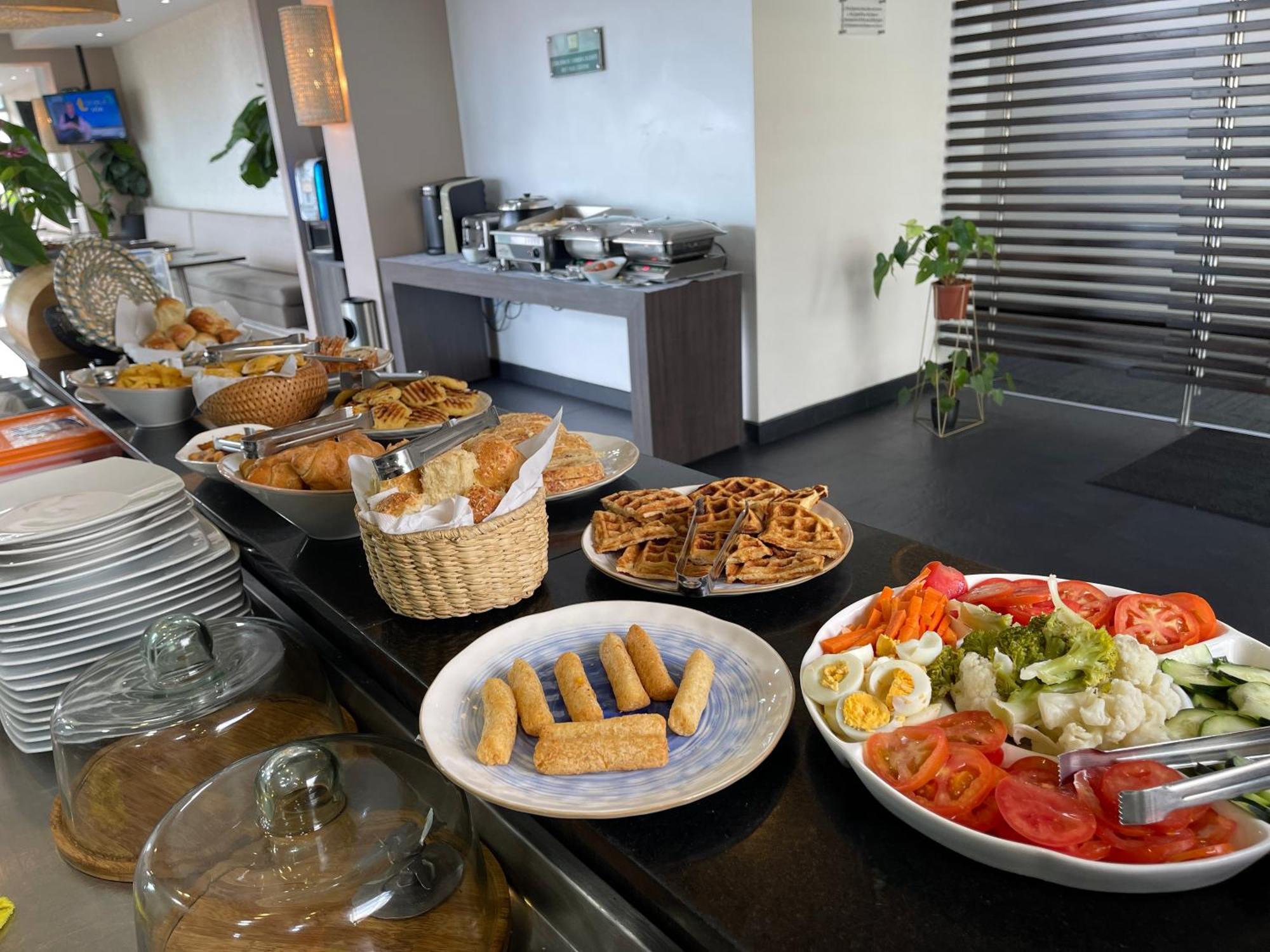 Hotel Bh El Poblado Μεντεγίν Εξωτερικό φωτογραφία